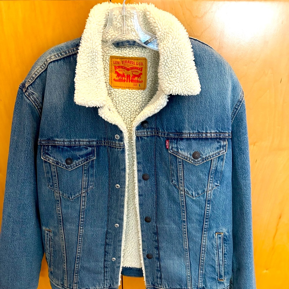 Men’s l Levi’s jean jacket